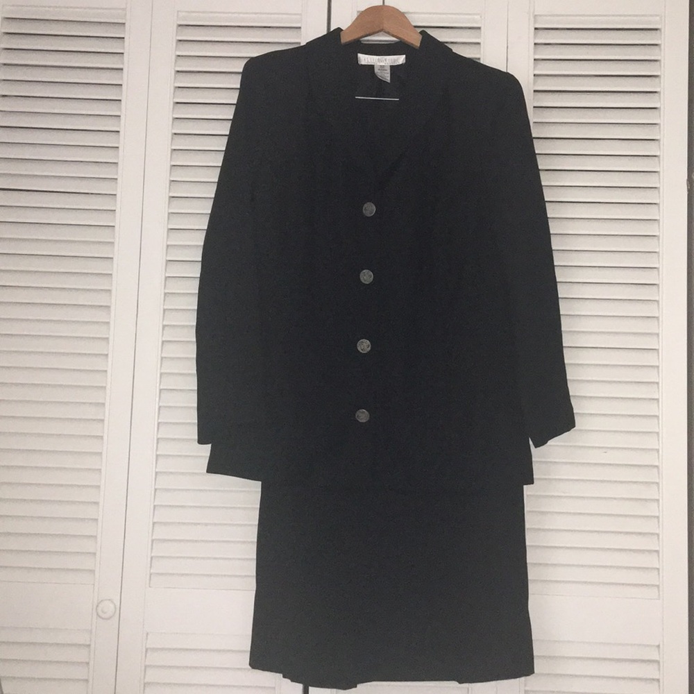 Allison Woods Women’s Black Business Suit Sz. 16W
